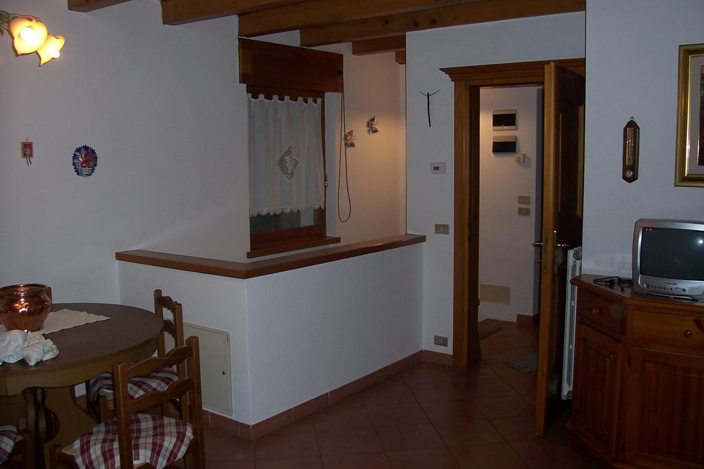 Fabbricato Indipendente Centro Apartment Lozzo Cadore Cameră foto