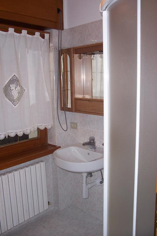 Fabbricato Indipendente Centro Apartment Lozzo Cadore Cameră foto